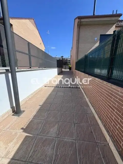 Exterior view of Detached homes for rent in Rivas-Vaciamadrid  with Air Conditioner, Private garden and Terrace