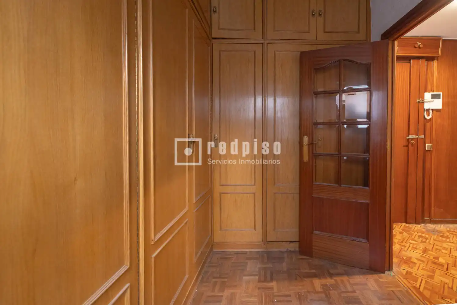 Habitación de Piso en venta en Madrid con Calefacción, Parquet y Terraza
