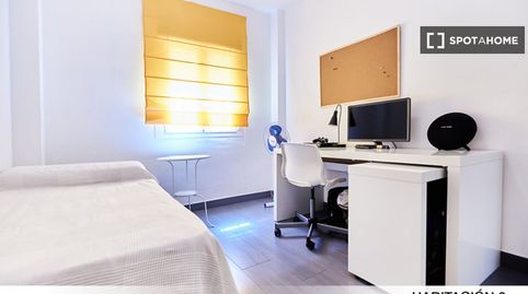 Foto 5 de Habitación en Bami - La Estrella, Sevilla Capital