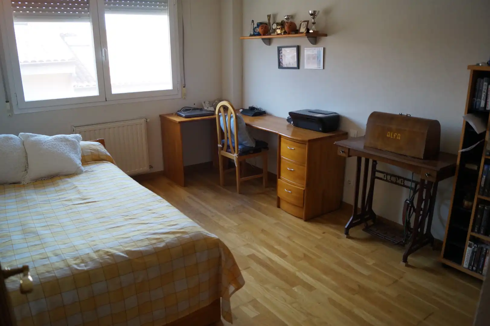 Habitación de Casa adosada en venta en Guadalajara con Jardín privado y Terraza