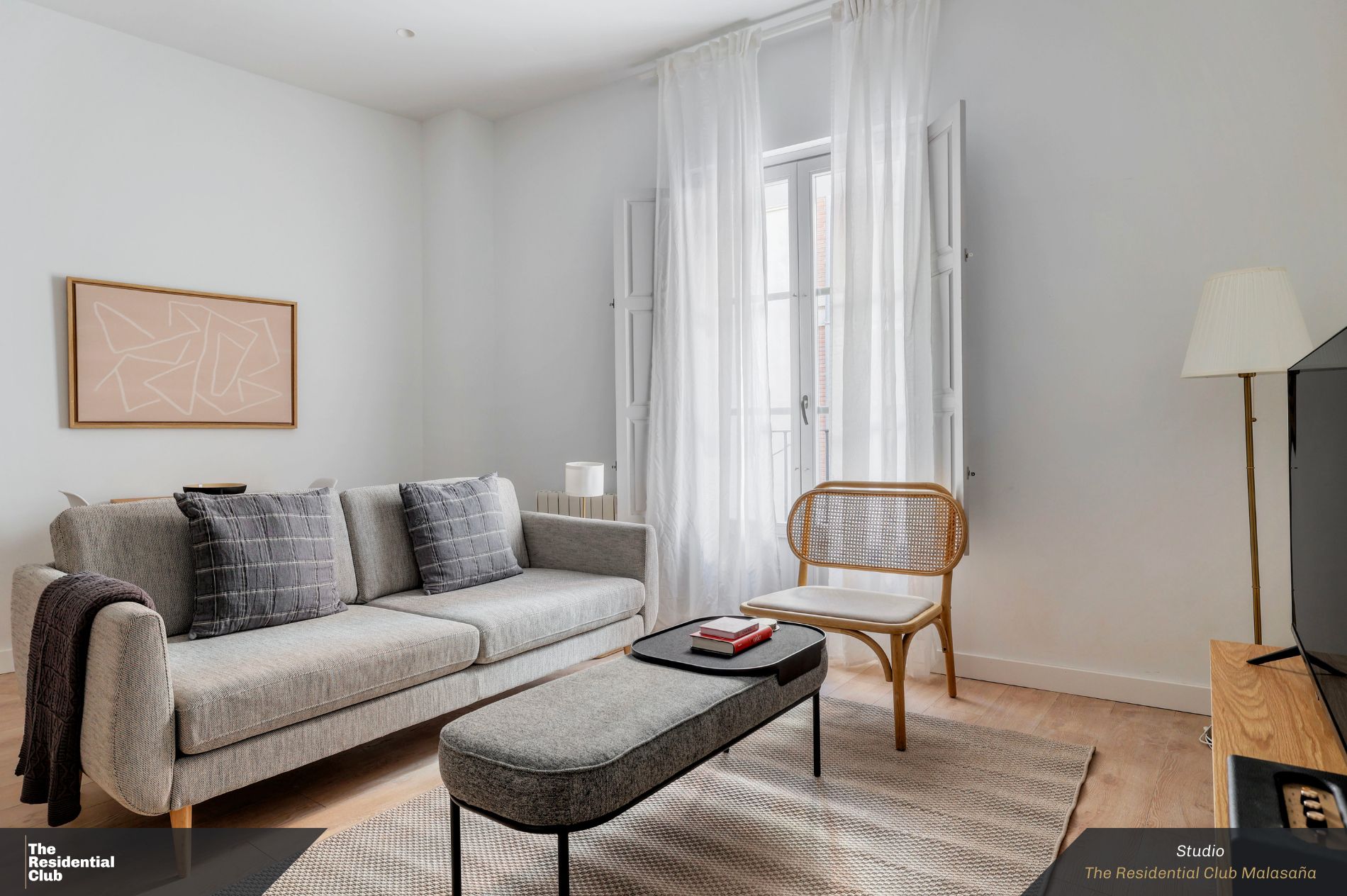 Sala de estar de Estudio de alquiler en  Madrid Capital con Aire acondicionado, Calefacción y Parquet