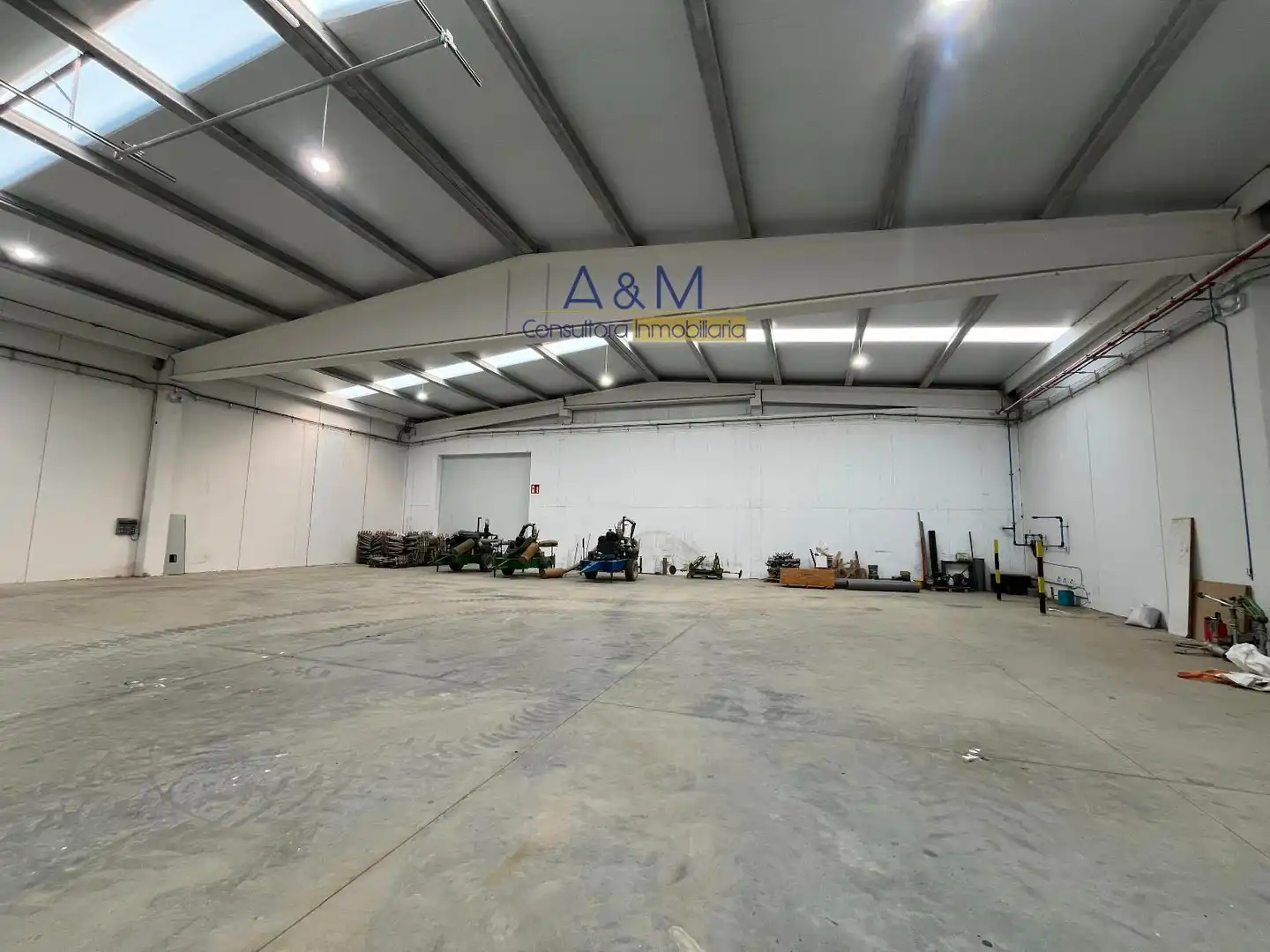 Industrial buildings for sale in Villamartín de Campos  with Heating and Alarm