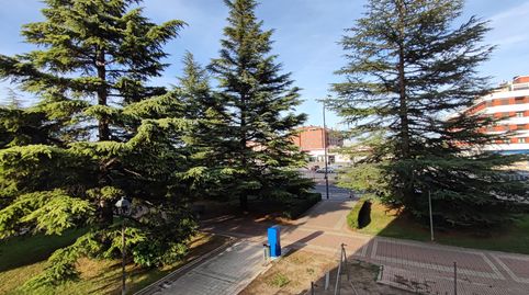 Foto 4 de Piso de alquiler en Avenida Brasilia, Pan y Guindas, Palencia Capital