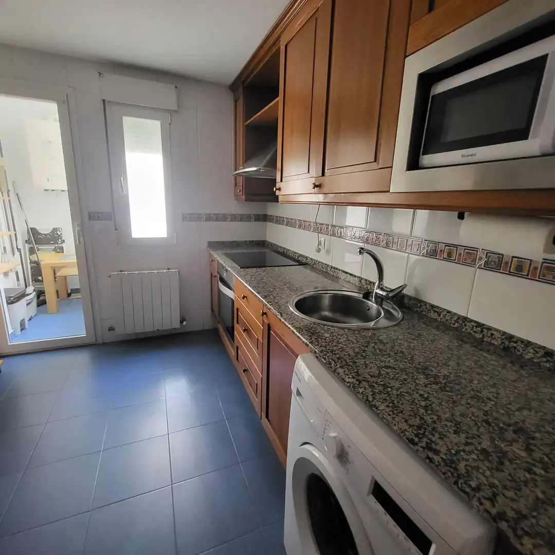 Cuina de Pis en venda en Ávila amb Calefacció, Terrassa i Traster