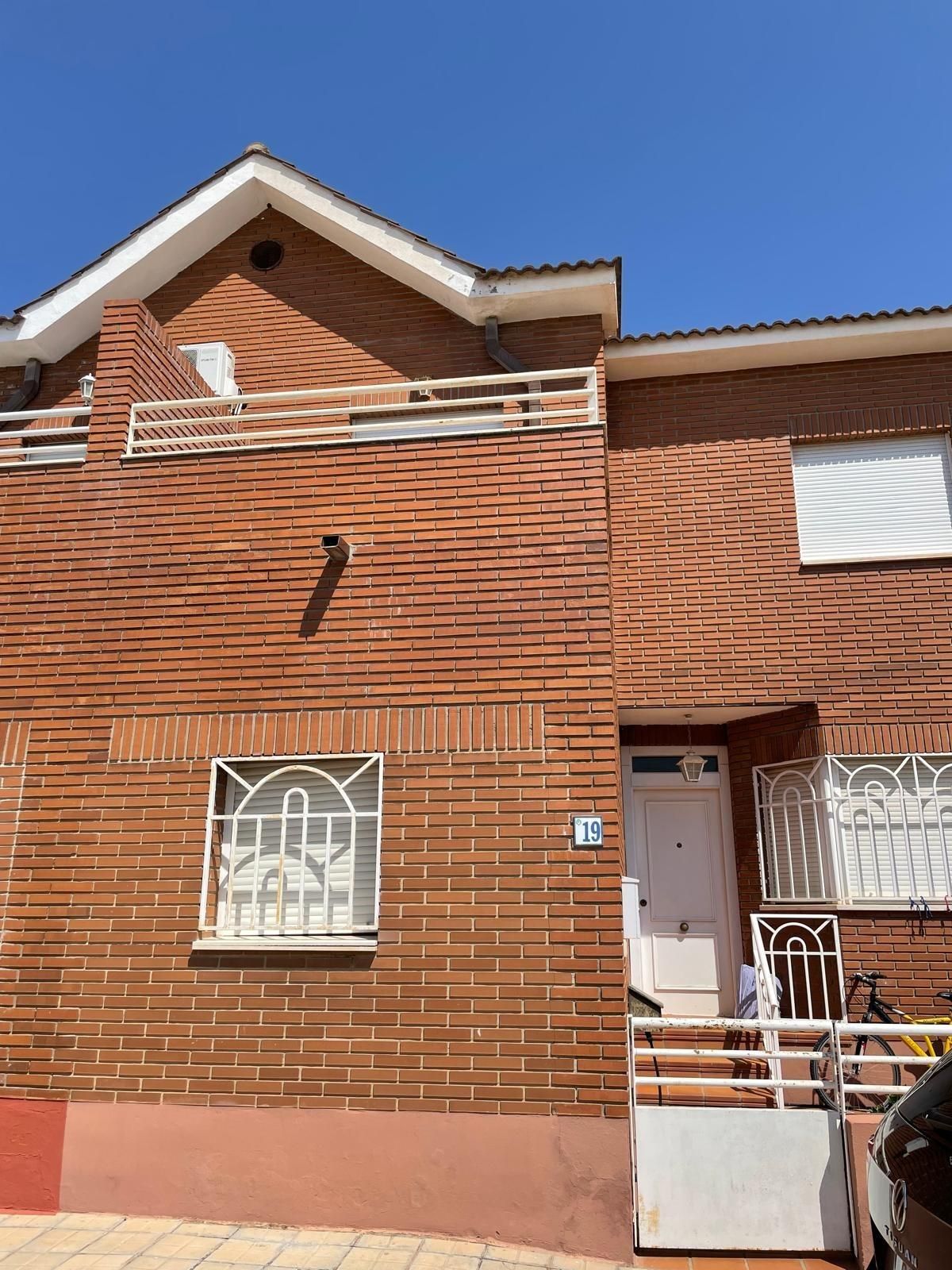 Exterior view of Single-family semi-detached for sale in Quintanar de la Orden  with Heating and Balcony