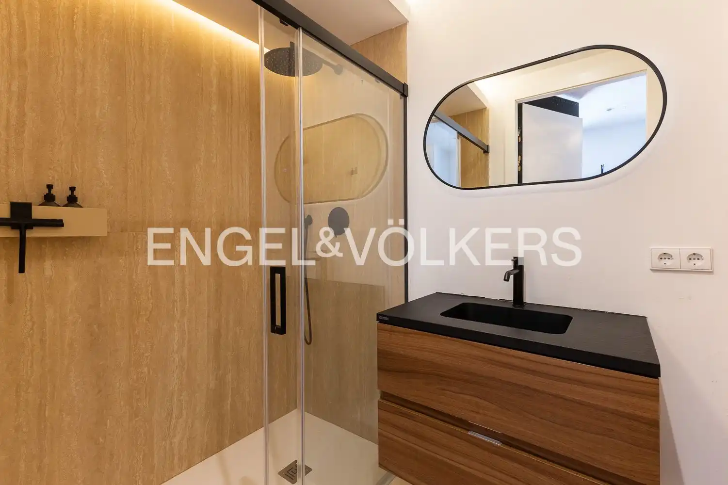 Baño de Casa o chalet de alquiler en Alginet con Aire acondicionado, Calefacción y Jardín privado