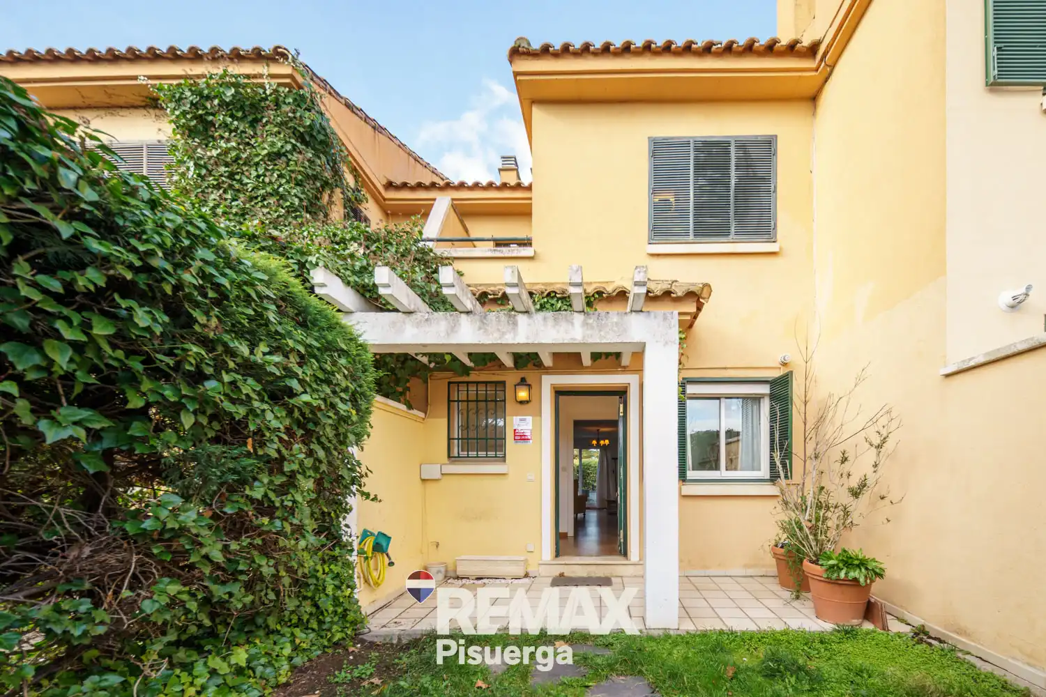 Vista exterior de Casa o chalet en venta en Simancas con Calefacción, Terraza y Trastero