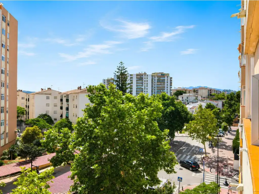 Exterior view of Flat for sale in Fuengirola  with Air Conditioner, Terrace and Swimming Pool