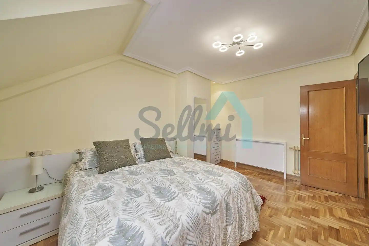 Wohnung zur Miete in De Primo Rivera, Salesas - Foncalada - Campoamor