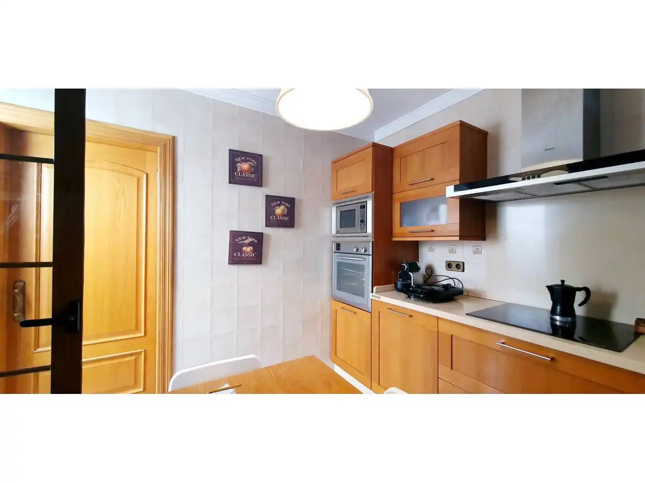 Cocina de Casa adosada en venta en Roquetas de Mar con Aire acondicionado, Calefacción y Jardín privado