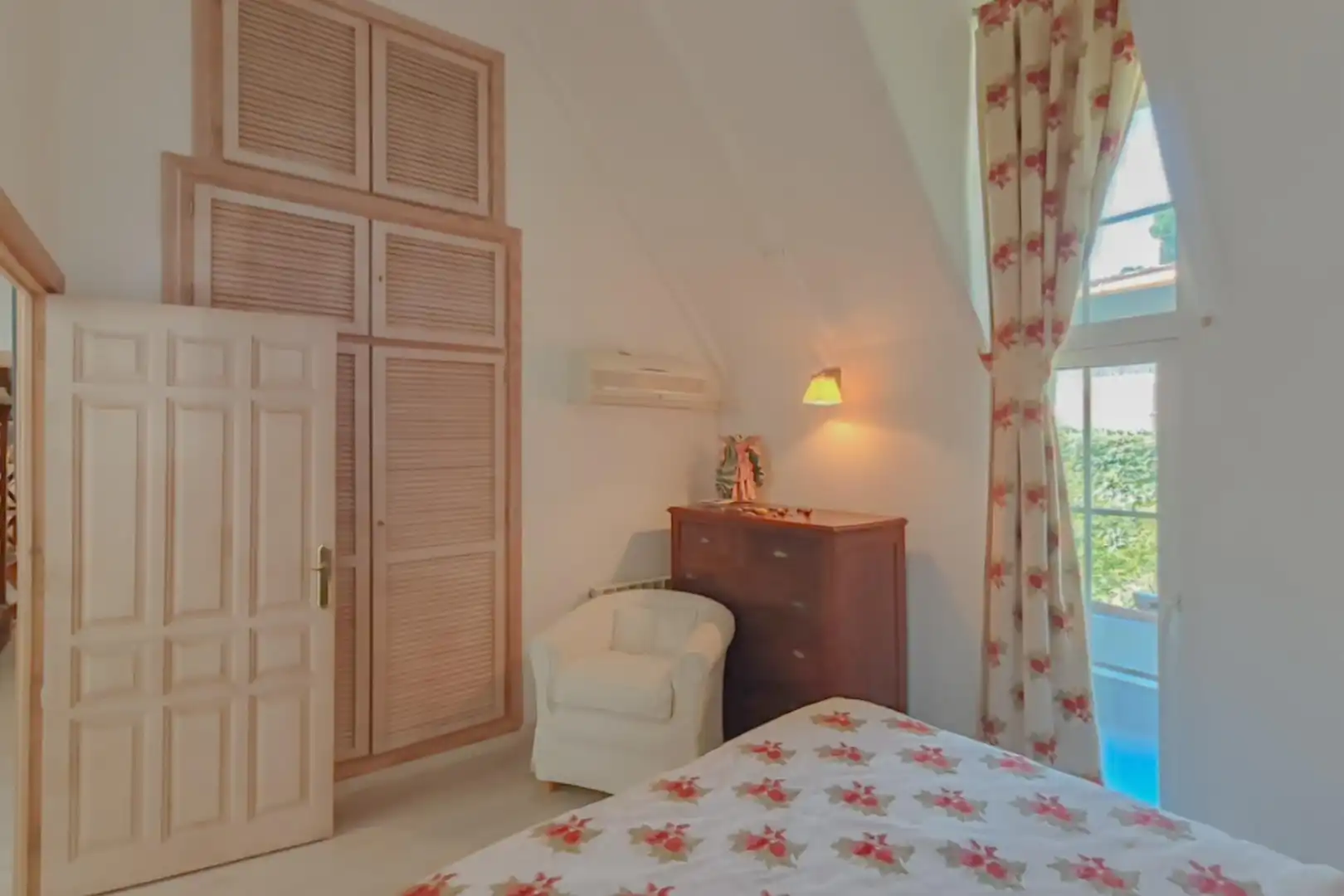 Schlafzimmer von Haus oder Chalet zum Verkauf in Torrelodones mit Heizung, Privatgarten und Terrasse