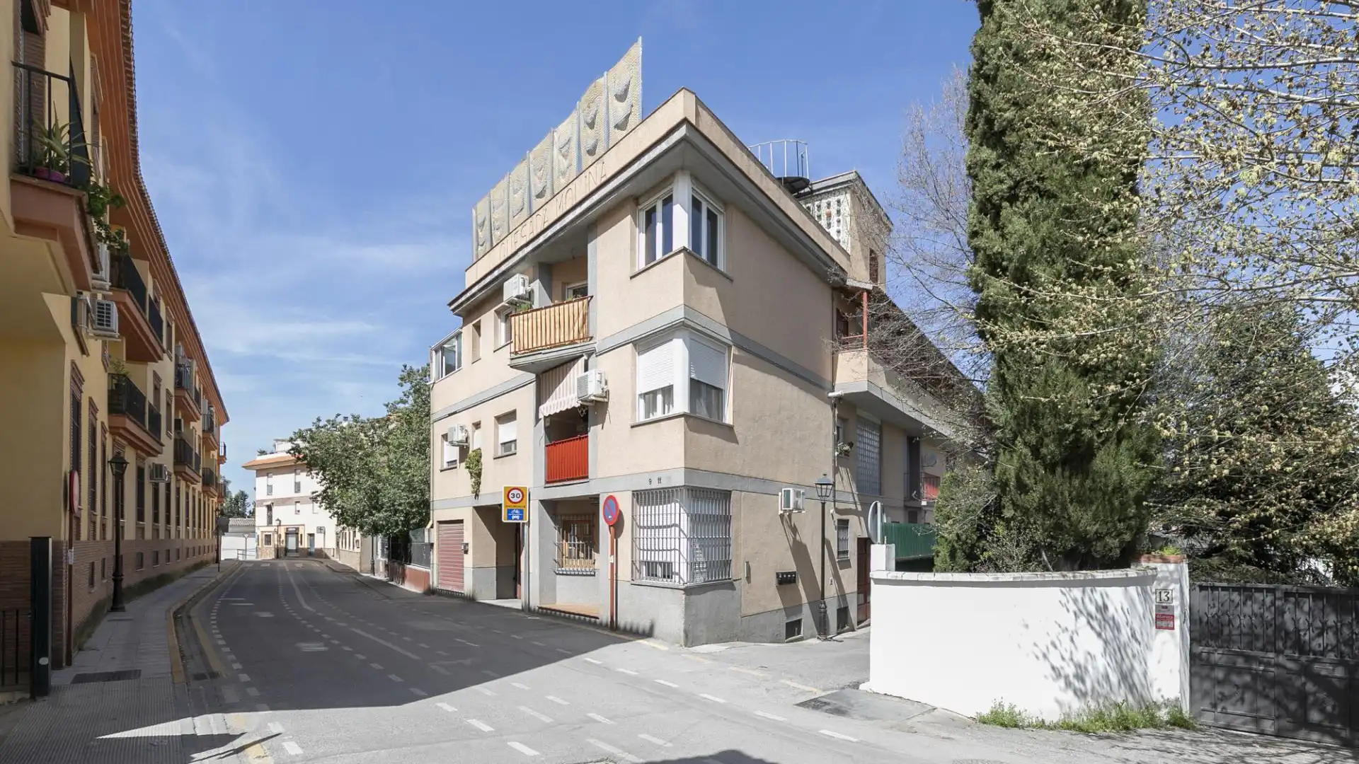 Exterior view of Duplex for sale in Ogíjares