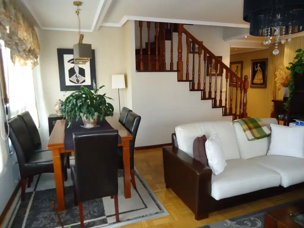 Sala d'estar de Dúplex en venda en Corvera de Asturias
