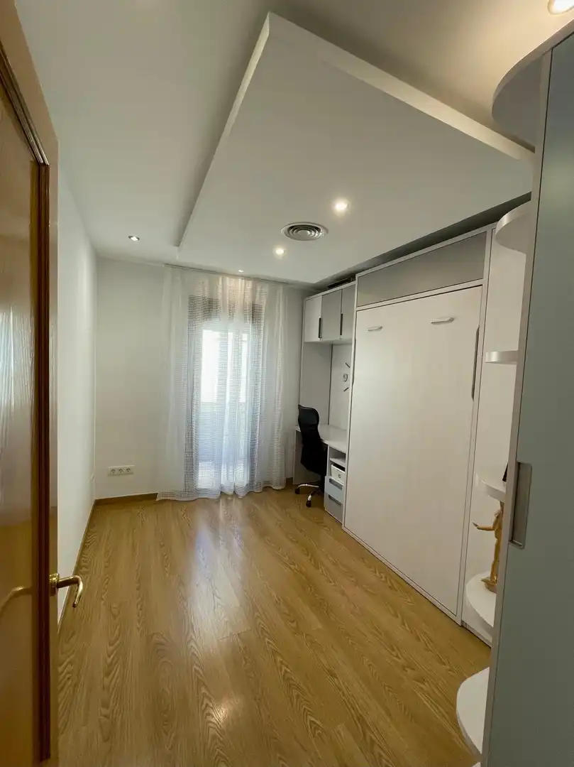 Habitación de Piso en venta en Monzón con Aire acondicionado, Calefacción y Amueblado