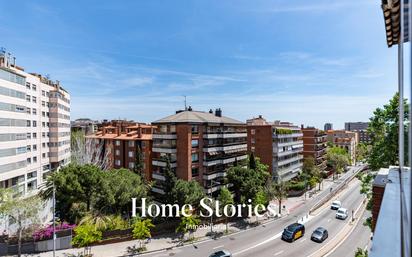 Vista exterior de Pis en venda en  Barcelona Capital amb Aire condicionat i Terrassa