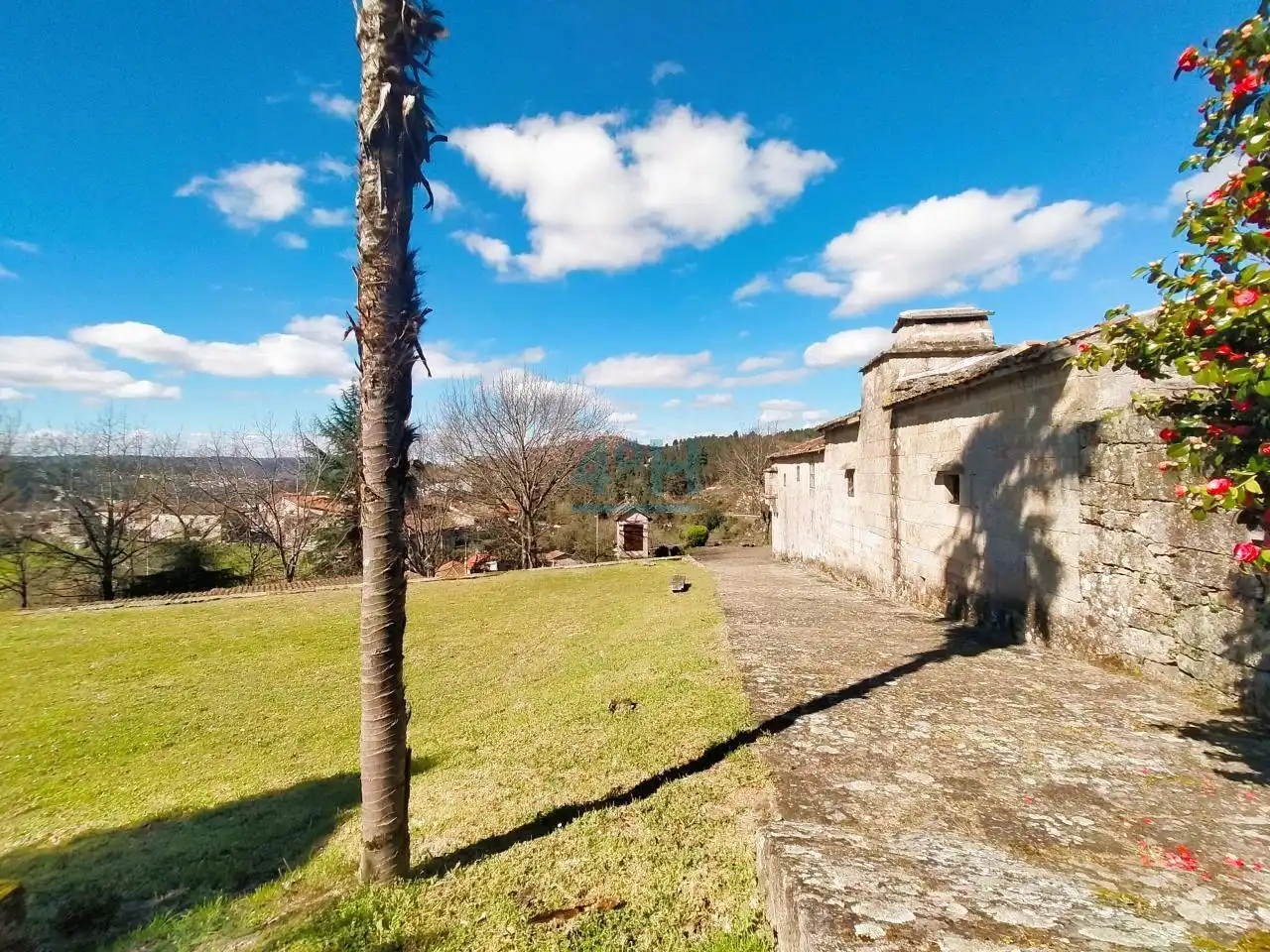 Außenansicht von Country house zum Verkauf in San Cibrao das Viñas mit Heizung, Privatgarten und Terrasse