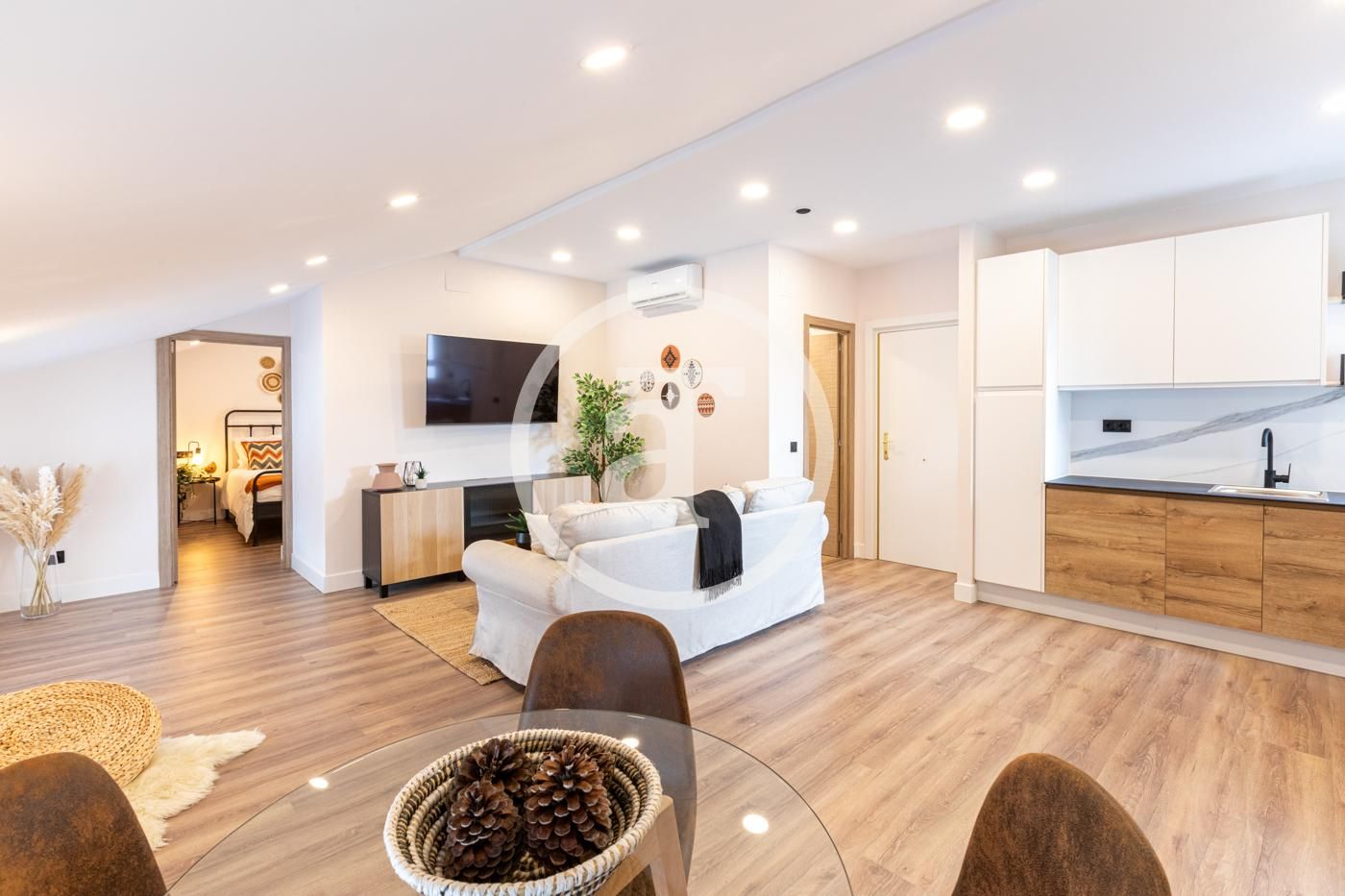 Living room of Attic to rent in  Madrid Capital  with Air Conditioner, Furnished and Oven