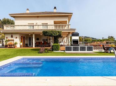 Villa con balcone in vendita a Alella