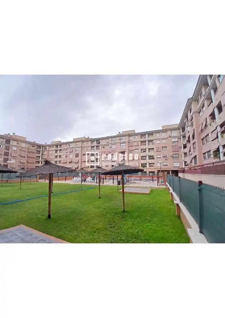 Vista exterior de Pis en venda en Torrejón de Ardoz amb Jardí privat, Terrassa i Traster