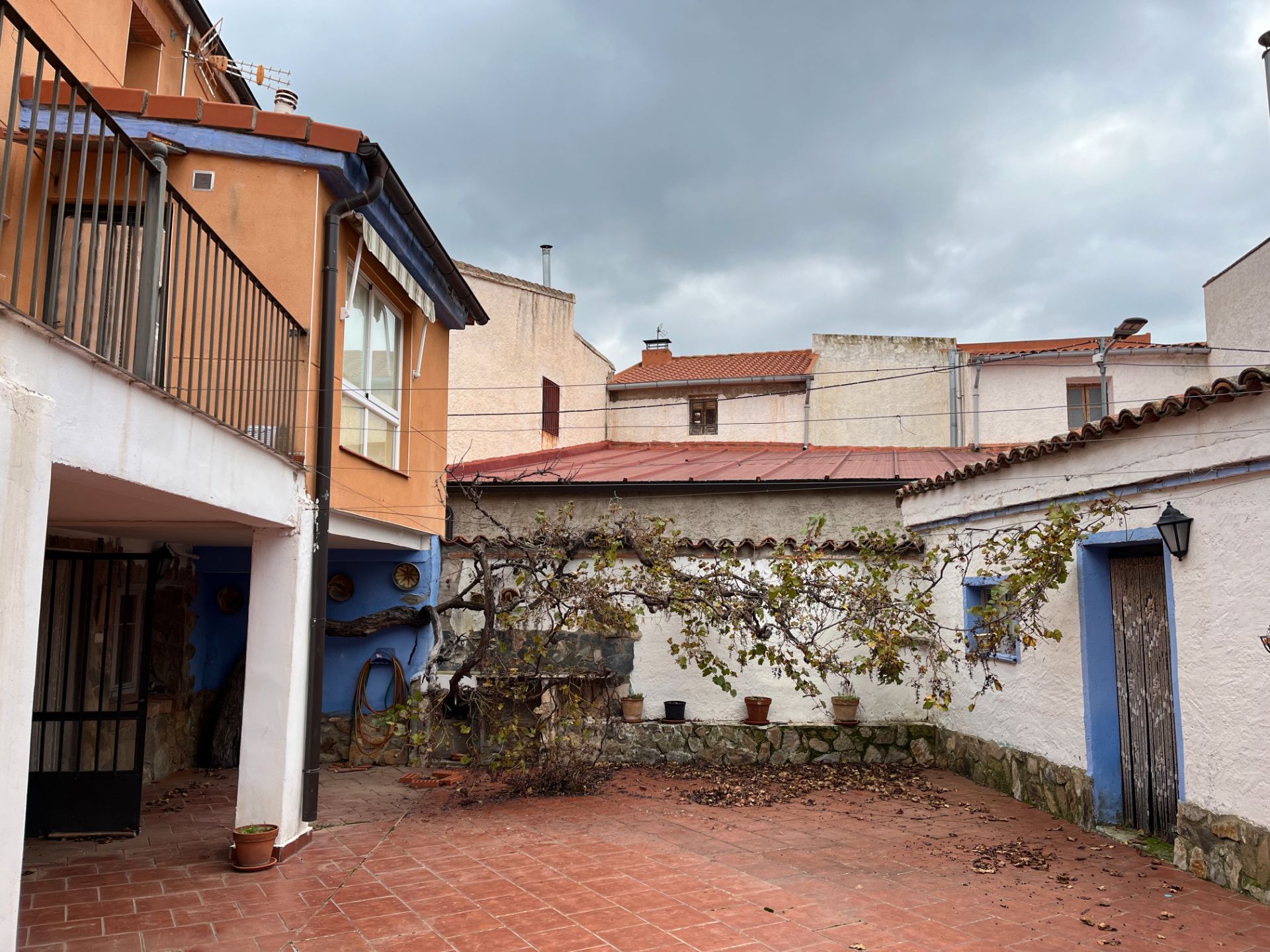 Vista exterior de Casa o xalet en venda en Tobed amb Calefacció, Jardí privat i Traster