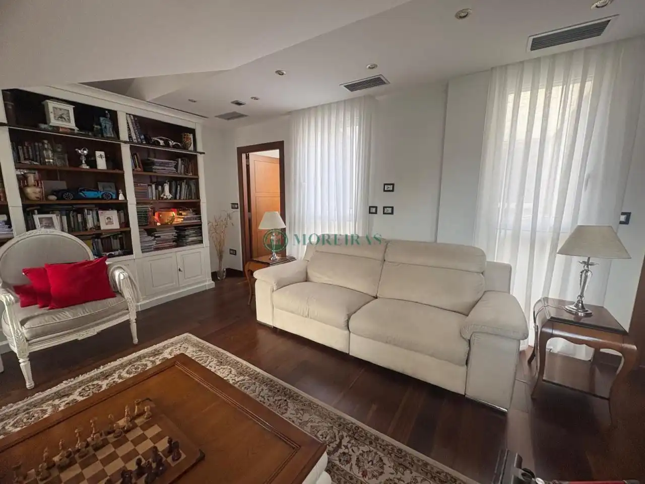Sala d'estar de Àtic en venda en Ourense Capital  amb Aire condicionat, Calefacció i Moblat