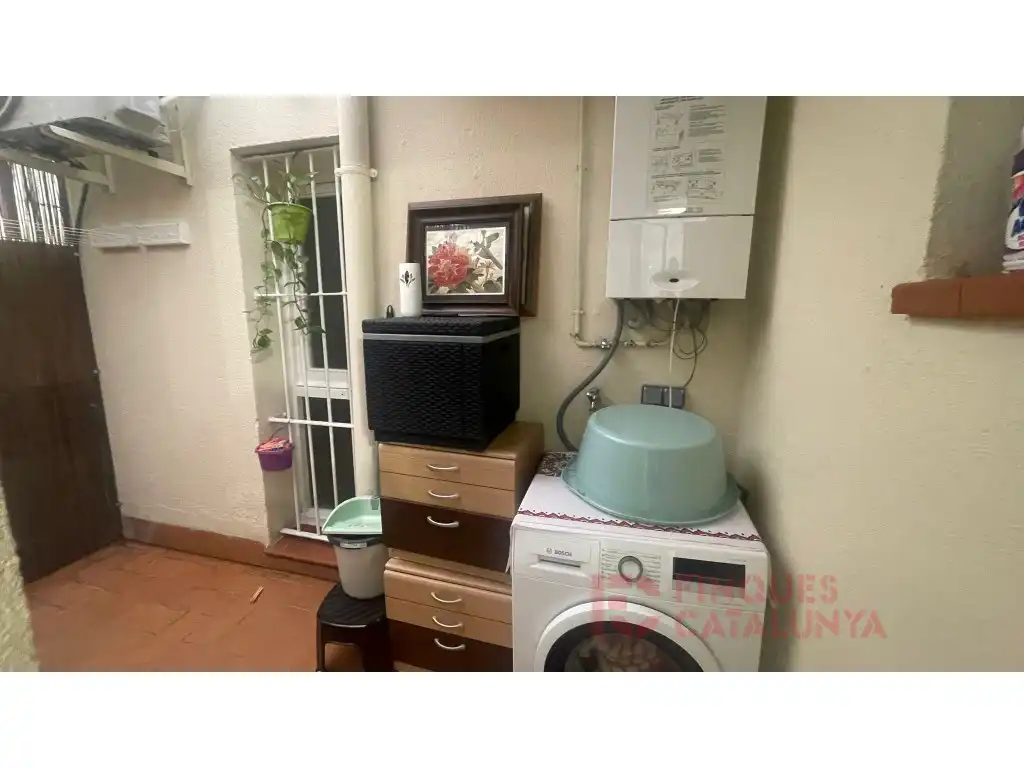 Piso en venta en Girona con Aire acondicionado, Calefacción y Balcón