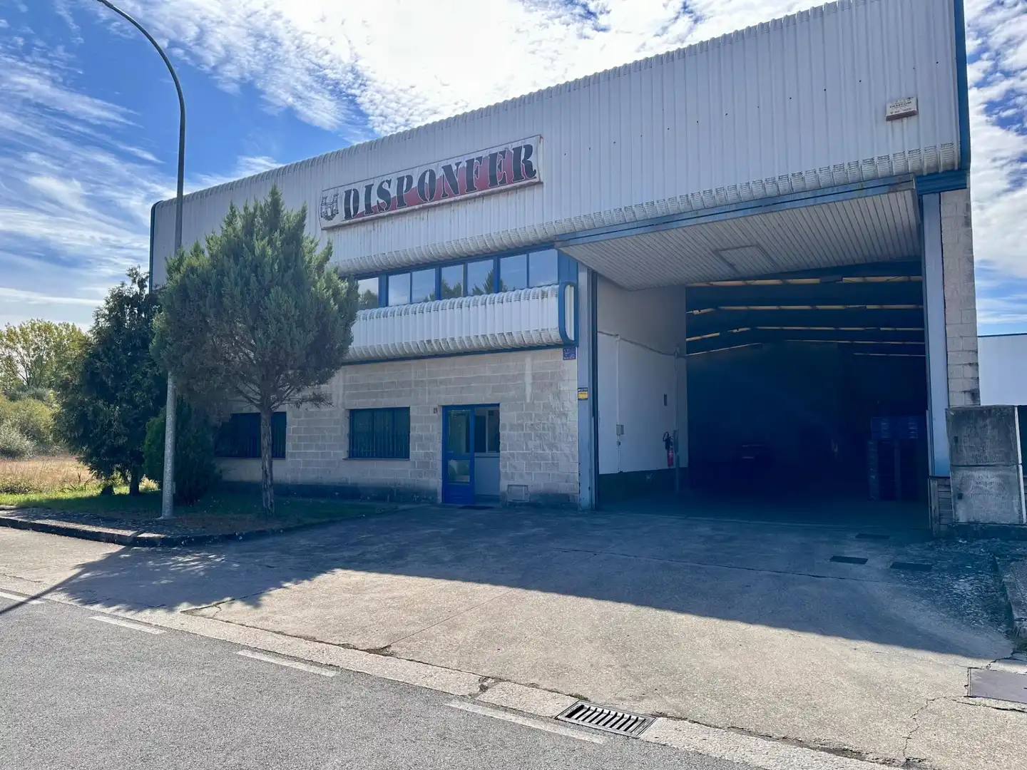 Nau industrial en venda a Camponaraya