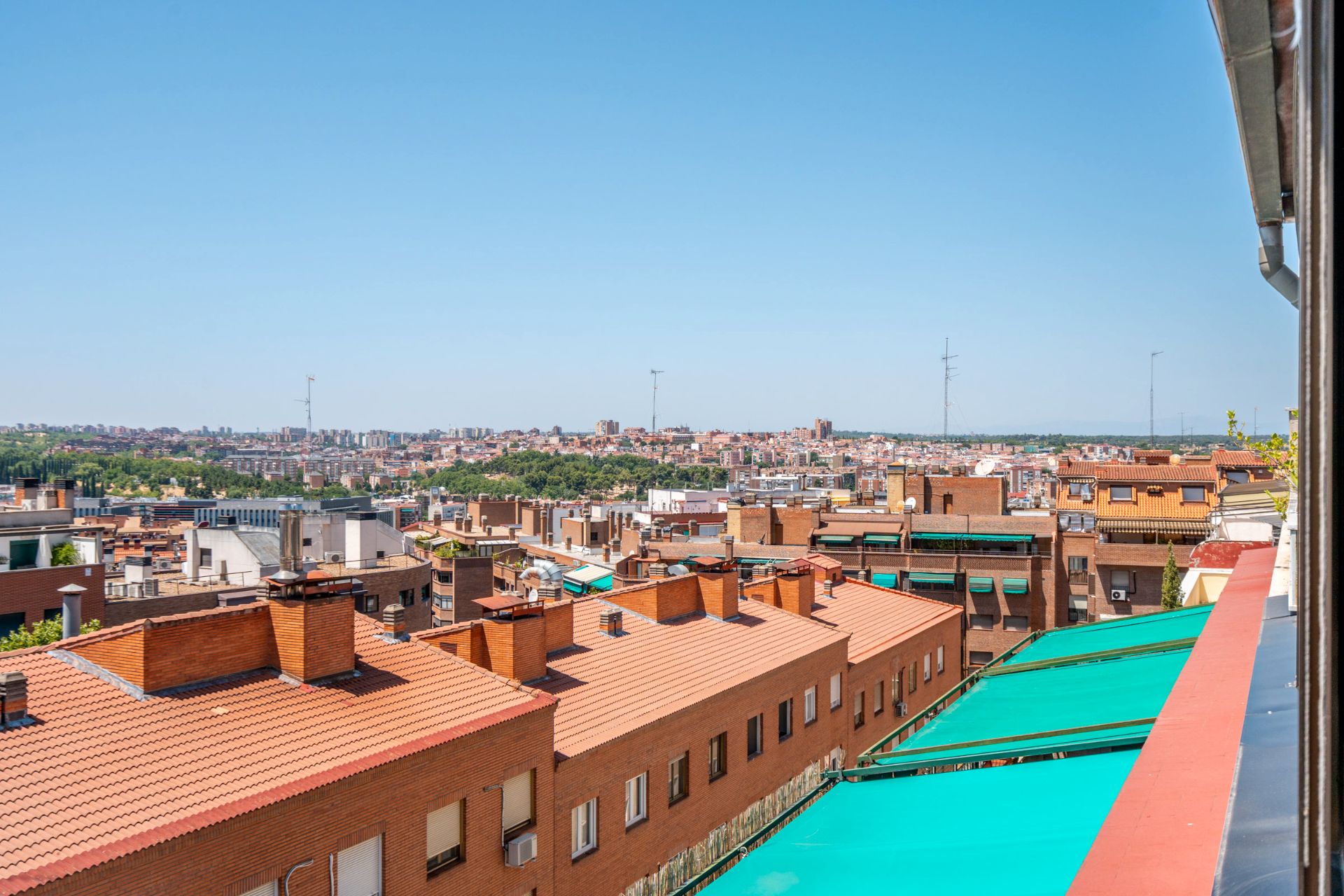 Exterior view of Flat for sale in  Madrid Capital  with Air Conditioner, Heating and Terrace