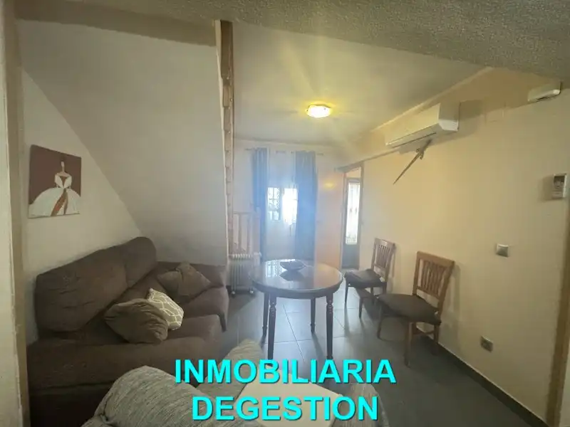 Casa adosada en venta en La Zarzuela - San José - Belén