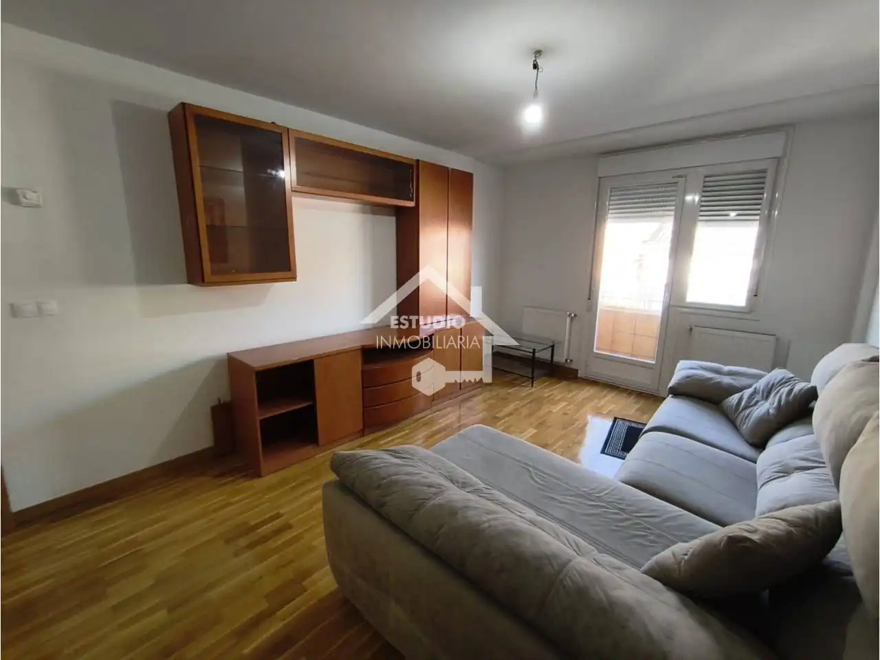 Sala de estar de Casa adosada en venta en Mendavia con Calefacción, Jardín privado y Parquet