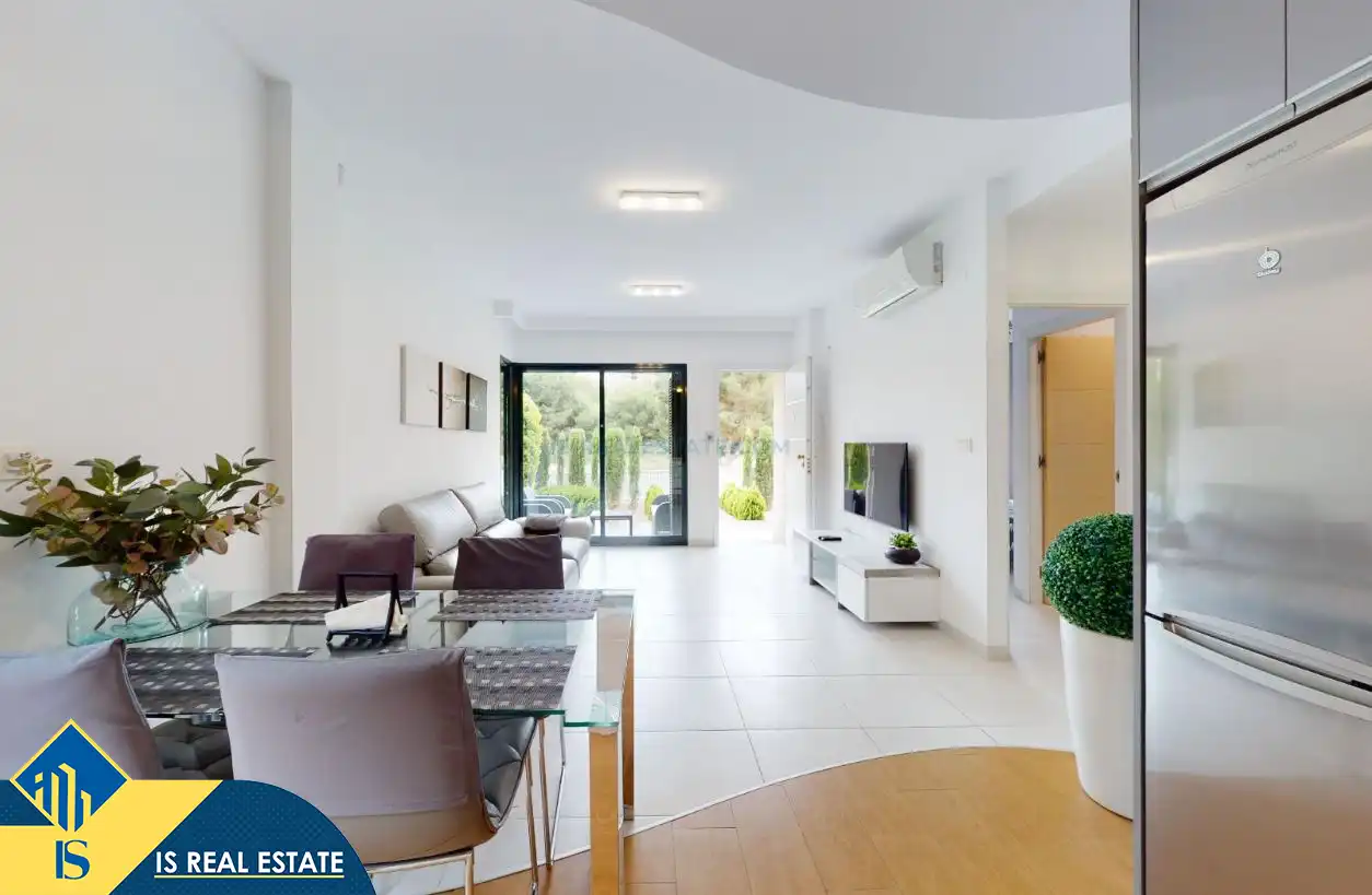 Sala d'estar de Casa o xalet de lloguer en Orihuela amb Aire condicionat, Calefacció i Jardí privat