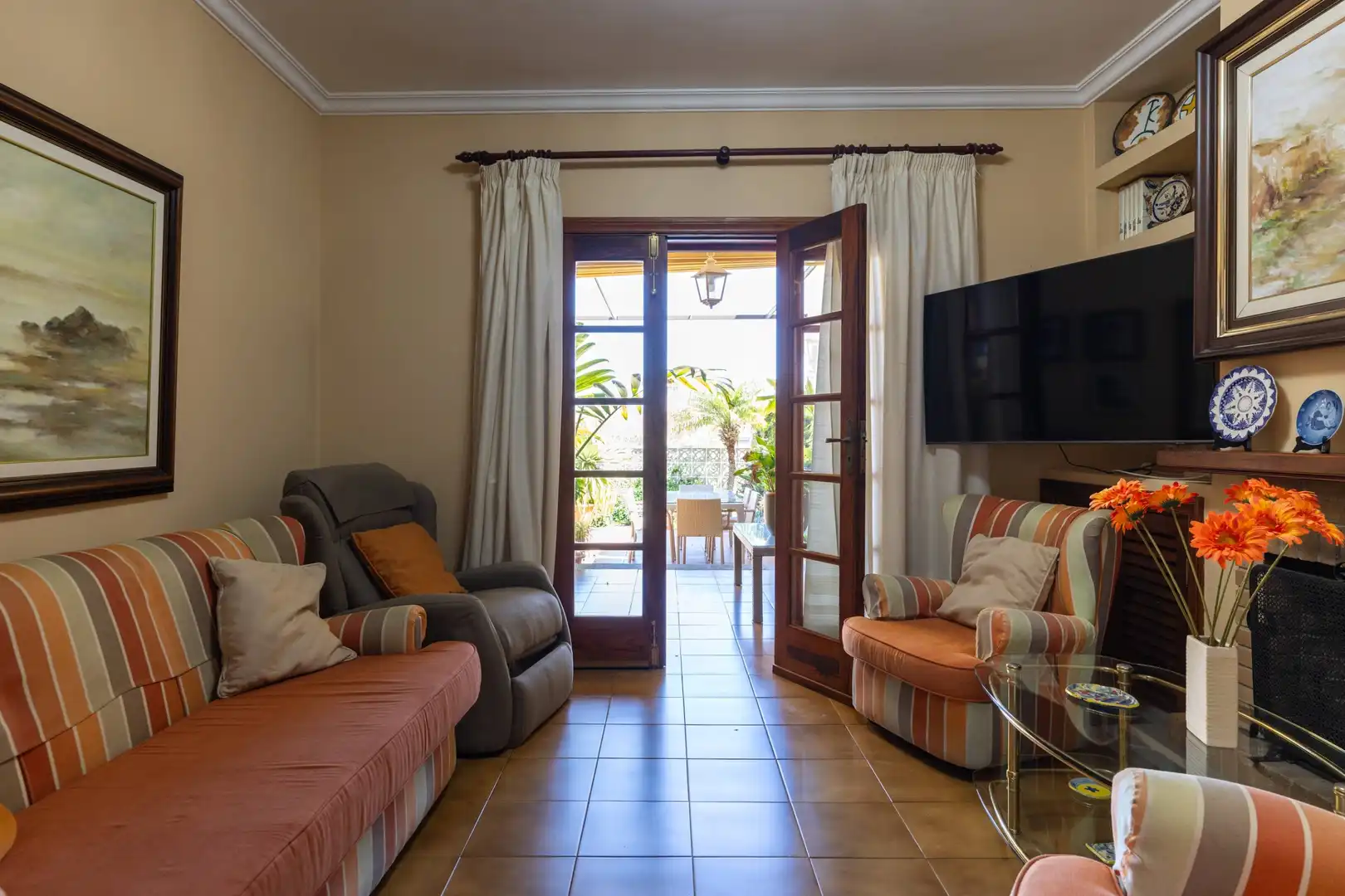 Sala de estar de Casa o chalet en venta en Santa Brígida con Jardín privado, Terraza y Trastero