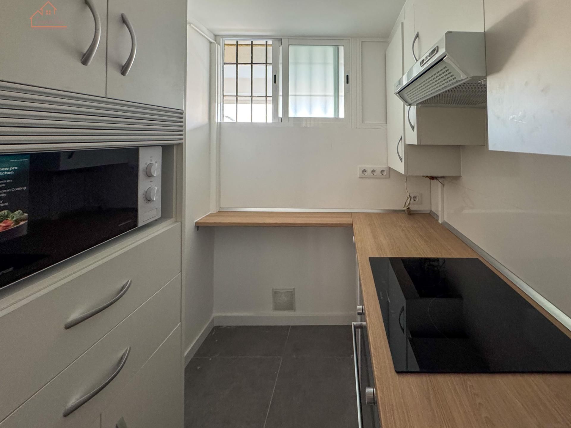 Duplex to rent in Calle VIA CARPETANA, Los Cármenes