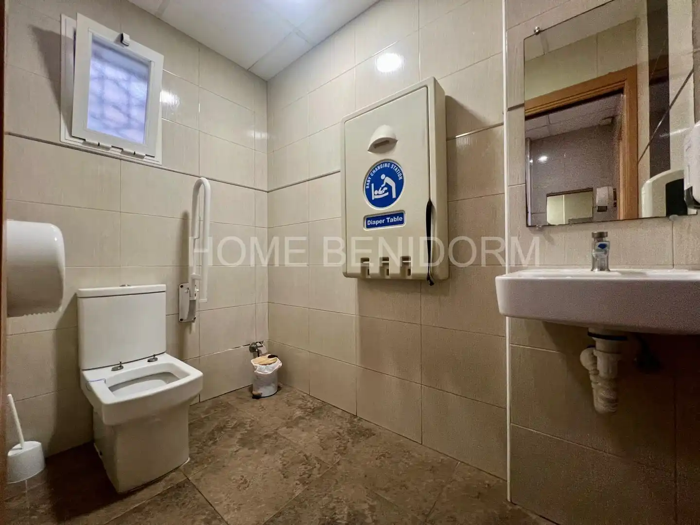 Badezimmer von Geschaftsraum zur Miete in Benidorm