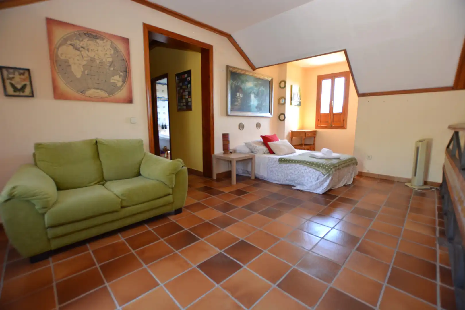 Sala de estar de Casa o chalet en venta en Guillena con Aire acondicionado, Calefacción y Jardín privado