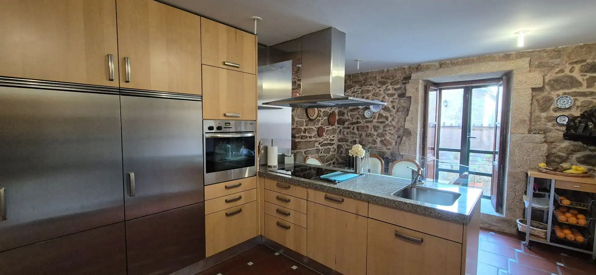 Cuina de Casa o xalet en venda en Ames amb Calefacció, Jardí privat i Traster