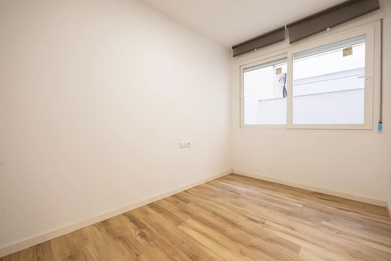 Habitación de Oficina de alquiler en Campoamor - Altozano