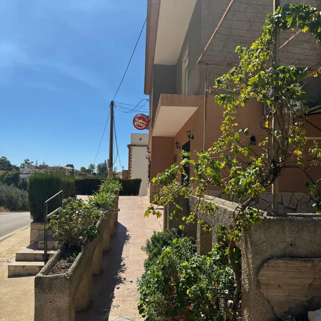 Vista exterior de Local en venda en Alfarnatejo