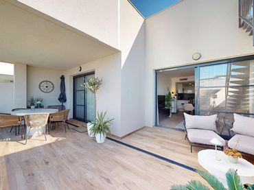 Apartament amb balcó en venda a Calle LUXEMBURGO (EURO-RODA)