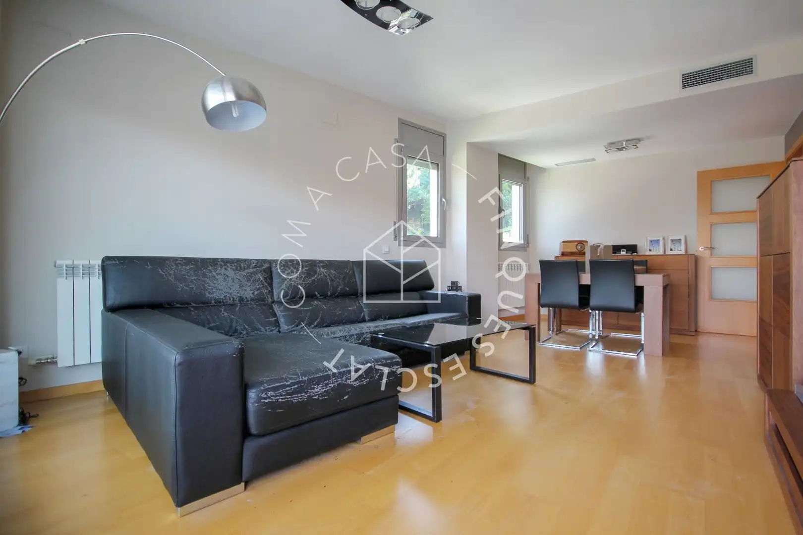 Sala d'estar de Apartament en venda en Gelida amb Aire condicionat i Traster