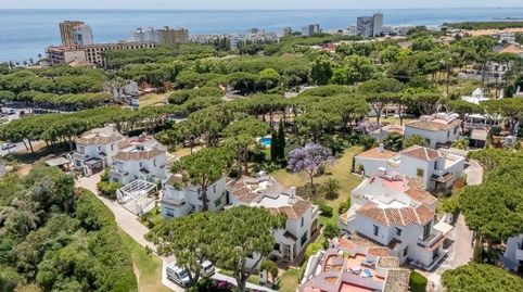 Foto 2 de Casa adosada en venta en Calahonda, Mijas