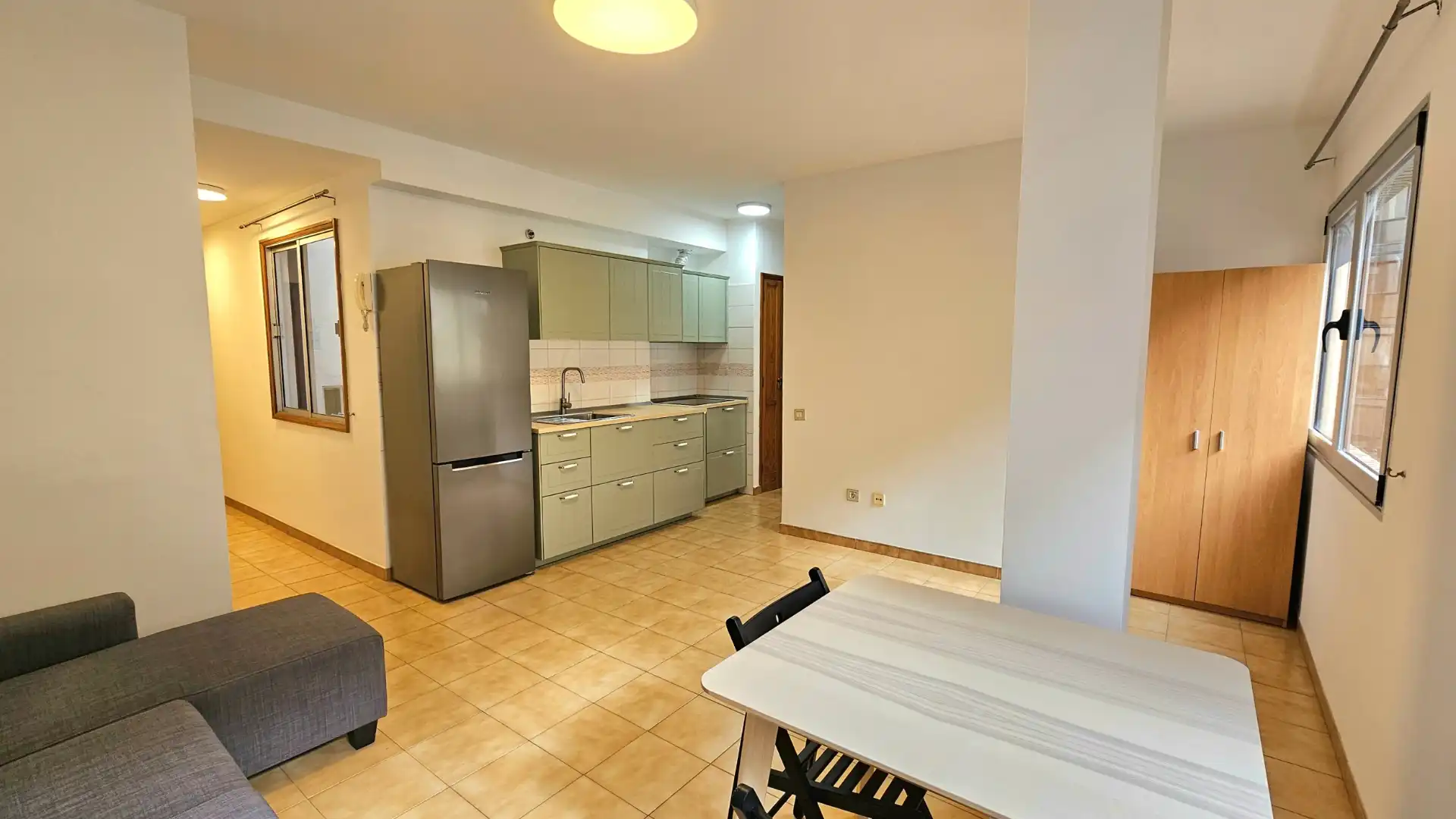 Cocina de Apartamento de alquiler en Las Palmas de Gran Canaria con Amueblado y Lavadora