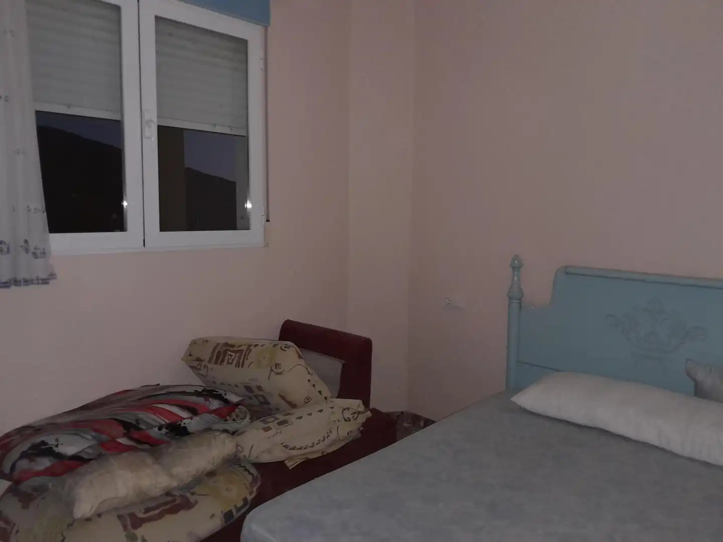 Dormitori de Casa o xalet en venda en Yecla amb Calefacció, Jardí privat i Moblat