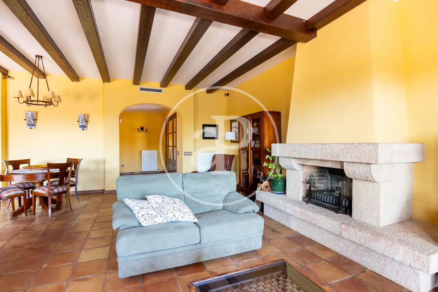Sala d'estar de Casa o xalet en venda en Argentona amb Aire condicionat, Calefacció i Jardí privat