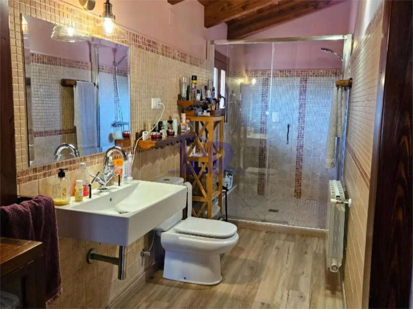 Bany de Casa o xalet en venda en Valdemeca amb Calefacció, Jardí privat i Parquet