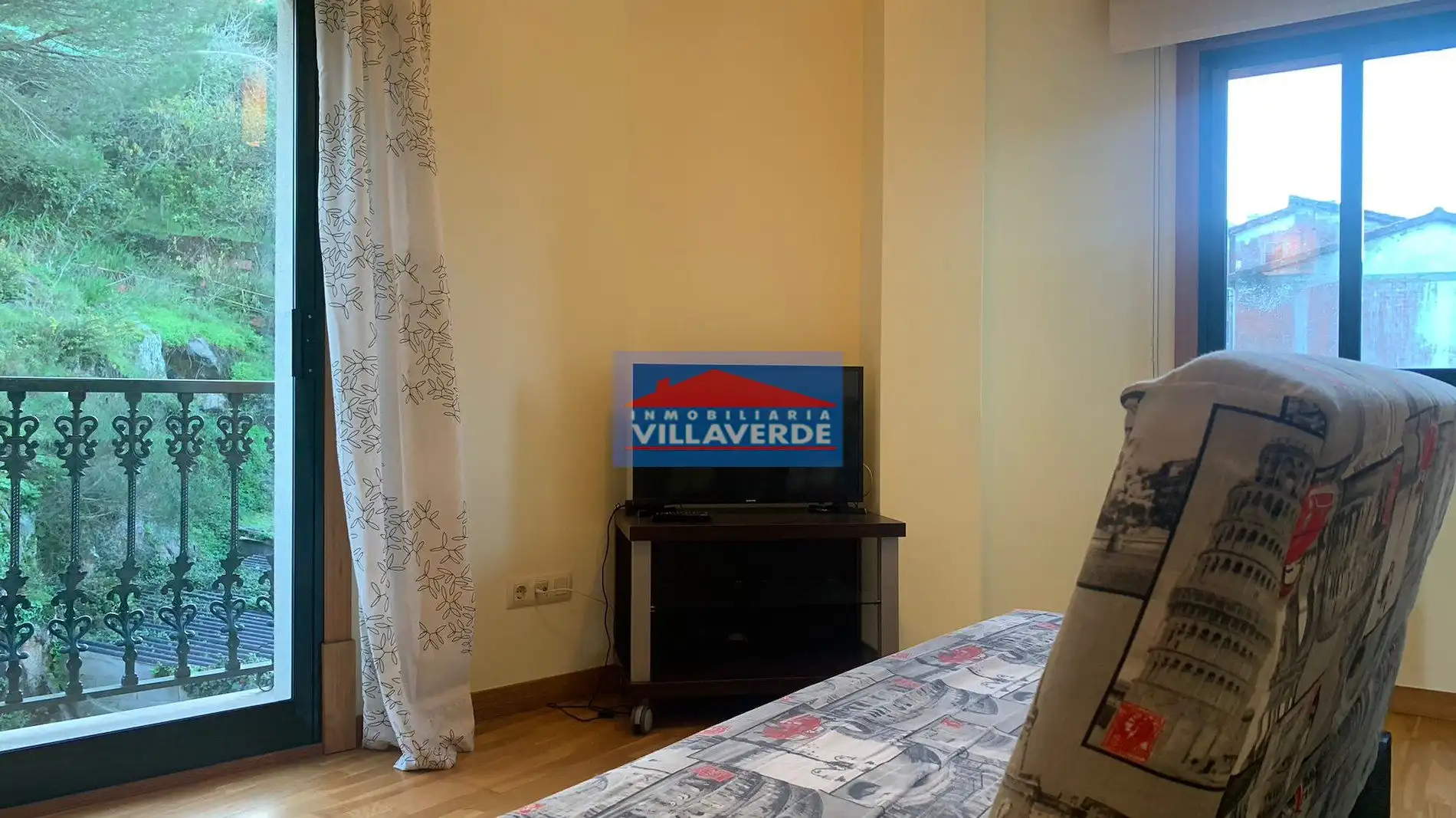 Bedroom of Flat for rent in Cangas   with Furnished, TV and Balcony