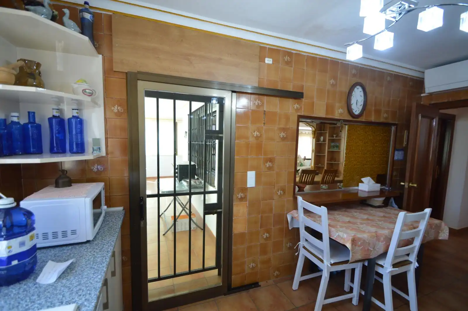 Cuina de Casa o xalet en venda en Vinaròs amb Aire condicionat, Calefacció i Jardí privat