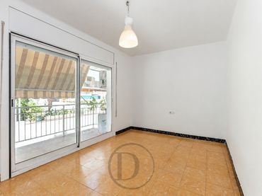 Appartement avec balcon à vendre à Carrer del Bisbe Urquinaona