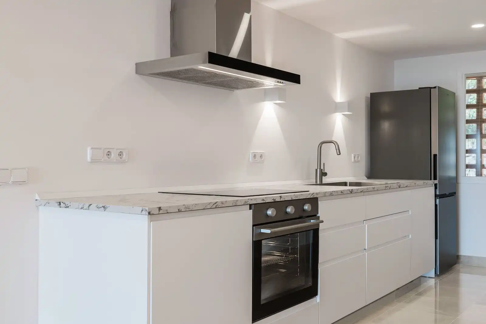 Kitchen of Flat for sale in Benahavís  with Air Conditioner, Terrace and Alarm