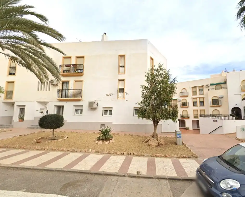 Vista exterior de Piso en venta en Carboneras